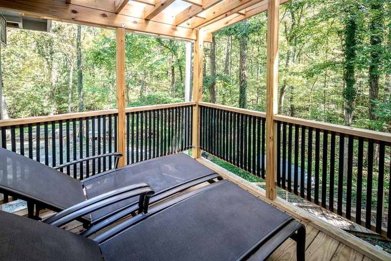 Cabins (United States of America, Chapel Hill, North Carolina)