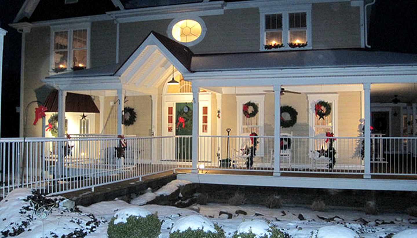 Gorgeous Suite for a Romantic Getaway near Pittsburgh, Pennsylvania