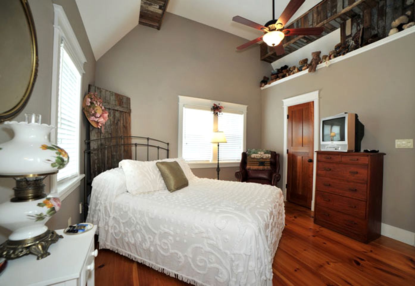 Nature Lodges (Ellwood, Pennsylvania, United States)