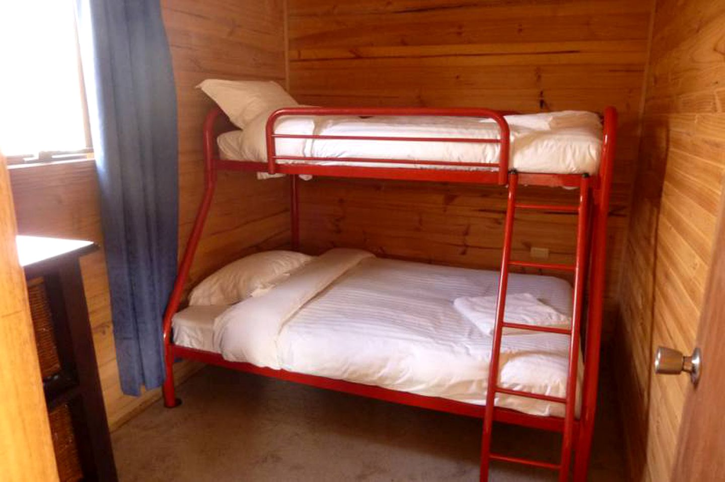 Vineyard Holiday Cottage near Richmond, Tasmania