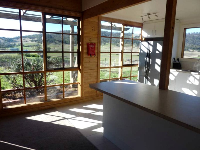 Cottages (Tea Tree, Tasmania, Australia)