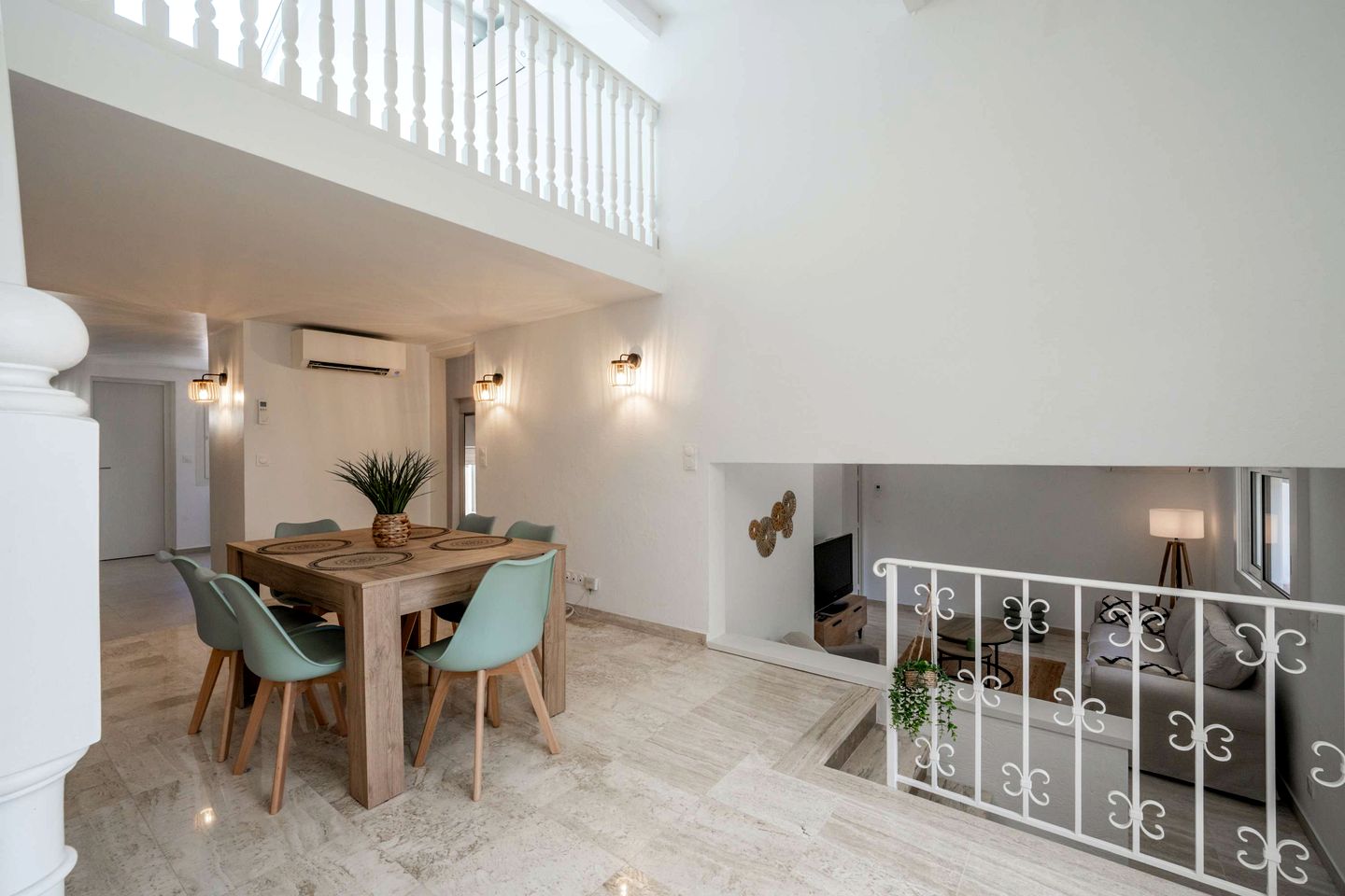 Charming Air-Conditioned House with Garden & Pergola Near Biot, France