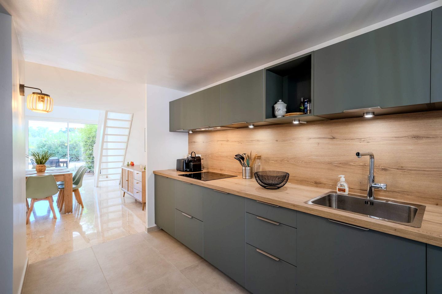 Charming Air-Conditioned House with Garden & Pergola Near Biot, France