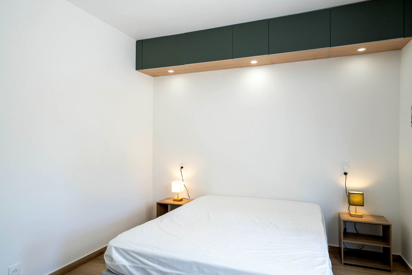 Charming Air-Conditioned House with Garden & Pergola Near Biot, France