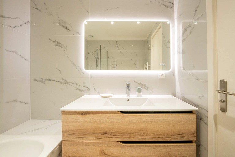 Vacation Rentals (France, Biot, Provence-Alpes-Côte d'Azur)