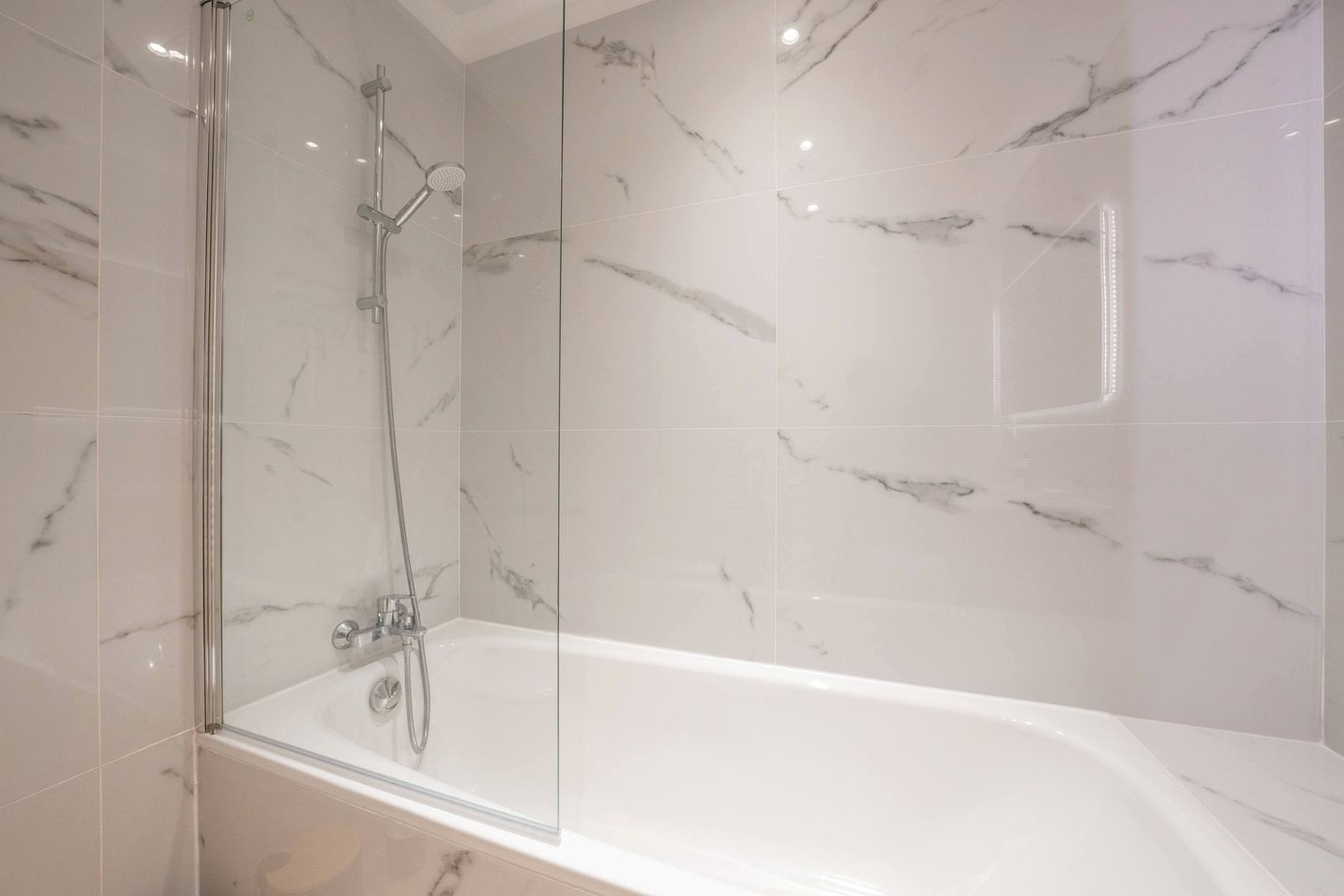 Charming Air-Conditioned House with Garden & Pergola Near Biot, France