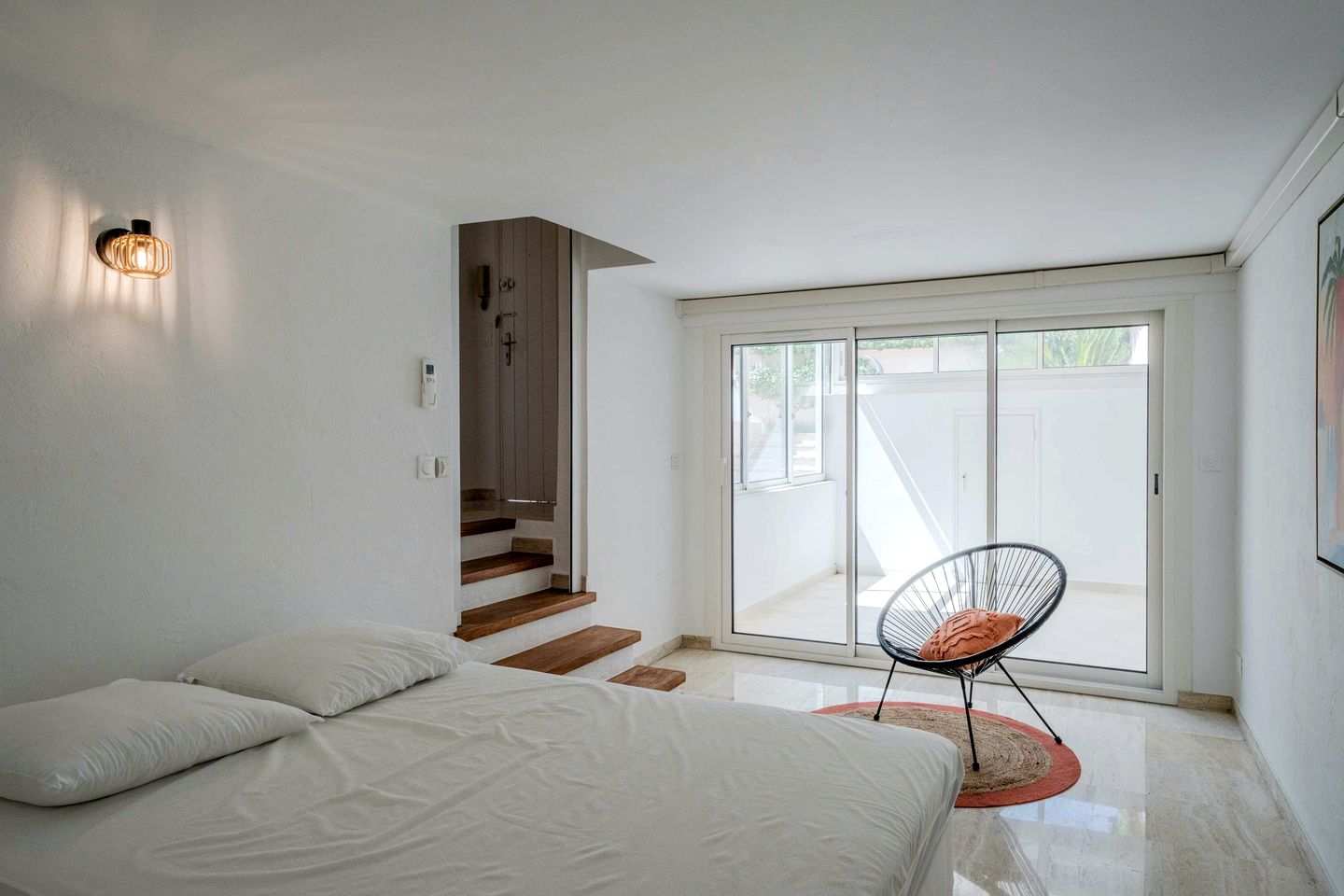 Charming Air-Conditioned House with Garden & Pergola Near Biot, France