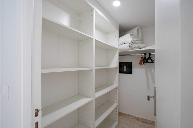 Vacation Rentals (France, Biot, Provence-Alpes-Côte d'Azur)