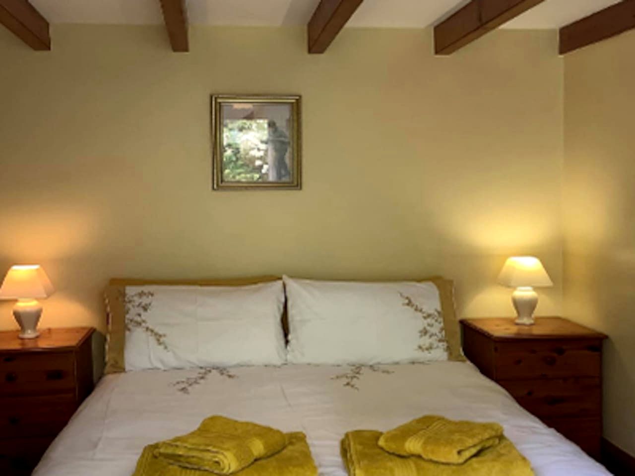 Charming Heritage Cottage with Coastal Patio near Solva Harbour, Pembrokeshire