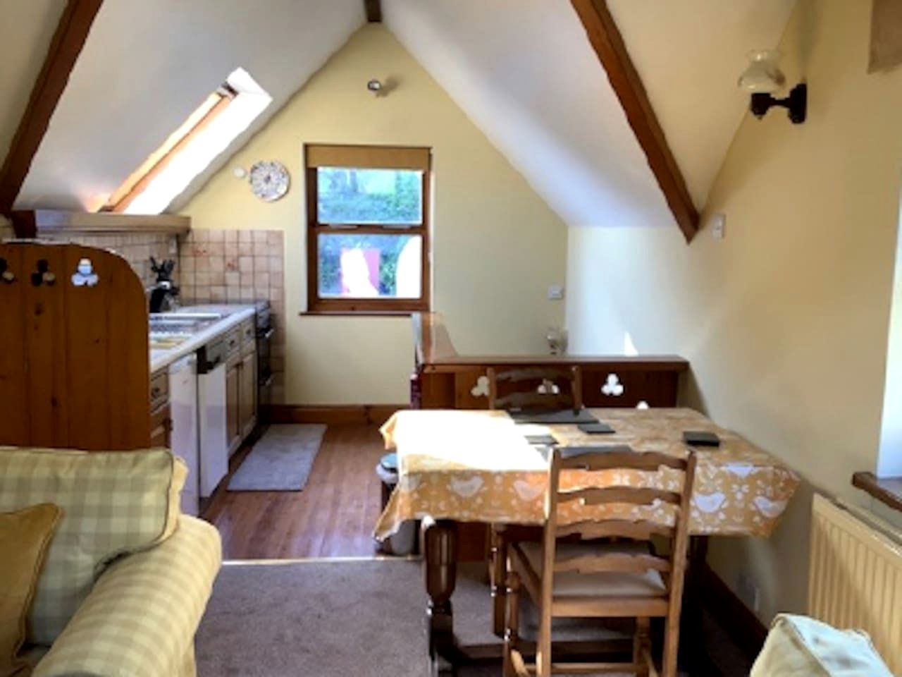 Charming Heritage Cottage with Coastal Patio near Solva Harbour, Pembrokeshire