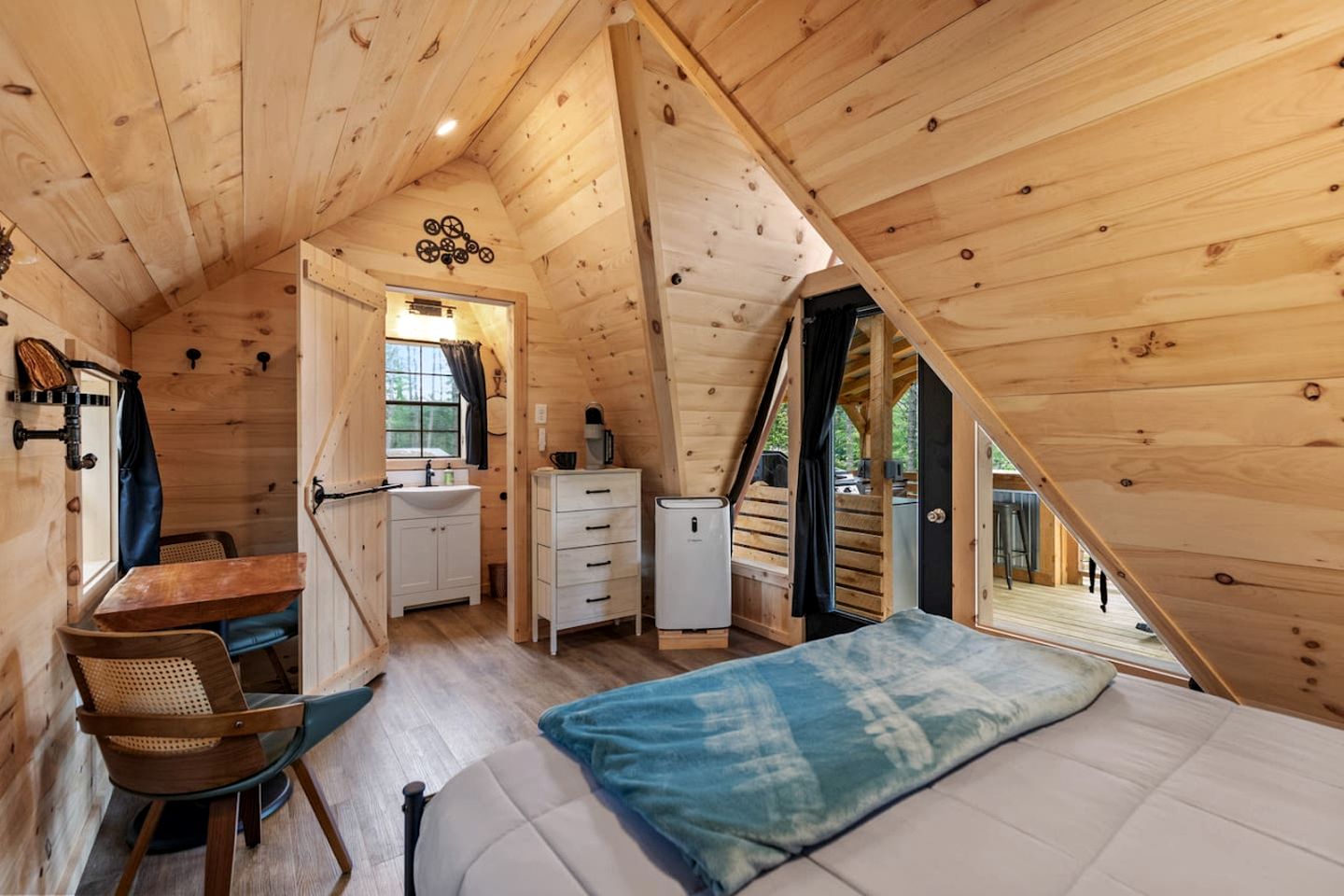 Splendid A-Frame with Outstanding Indoor and Outdoor in Maine