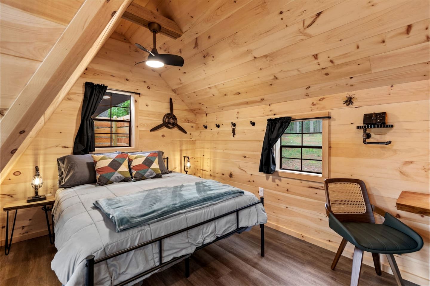 Splendid A-Frame with Outstanding Indoor and Outdoor in Maine