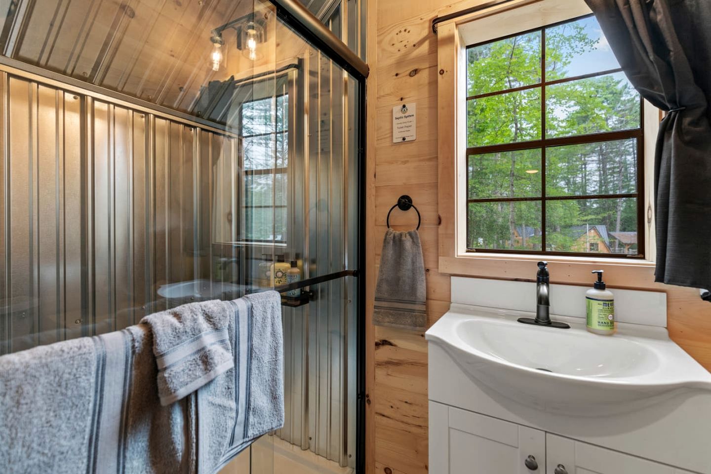 Splendid A-Frame with Outstanding Indoor and Outdoor in Maine