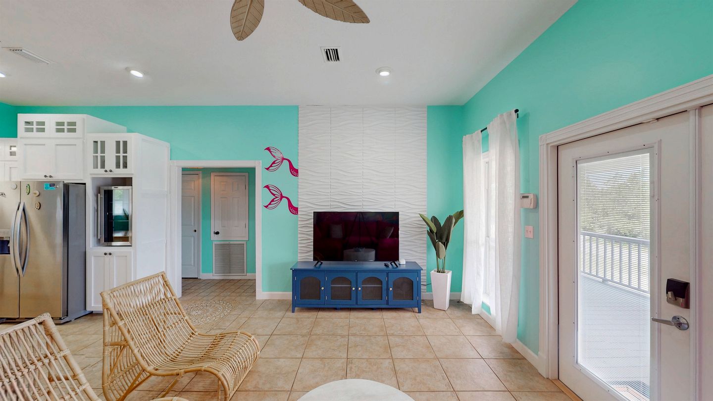 Charming Beachside Home with Private Patio & Dog-Friendly Policy near Surfside Shores, Gulf Shores, AL