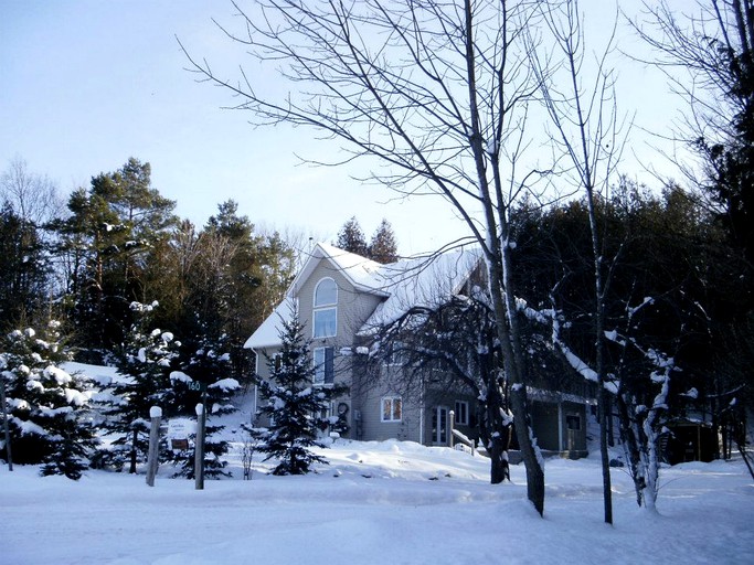 Nature Lodges (Eugenia, Ontario, Canada)