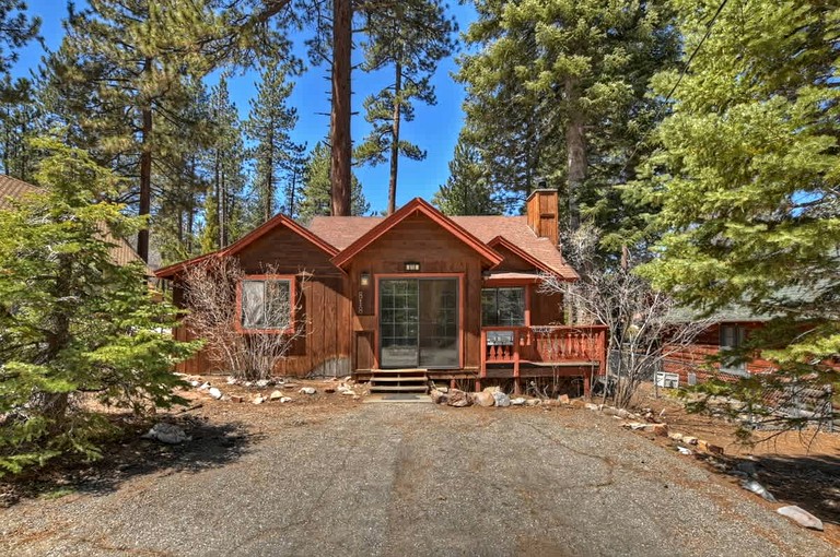 Cabins (United States of America, Big Bear Lake, California)