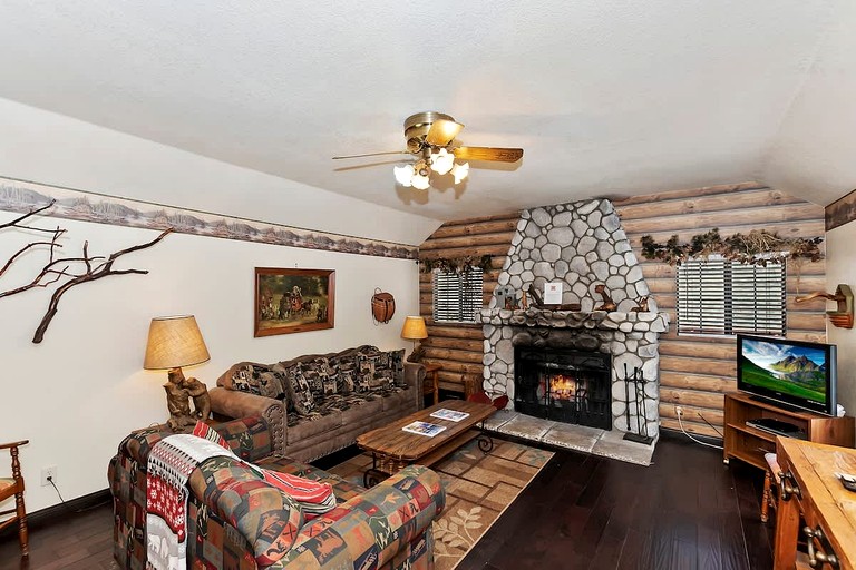 Cabins (United States of America, Big Bear Lake, California)