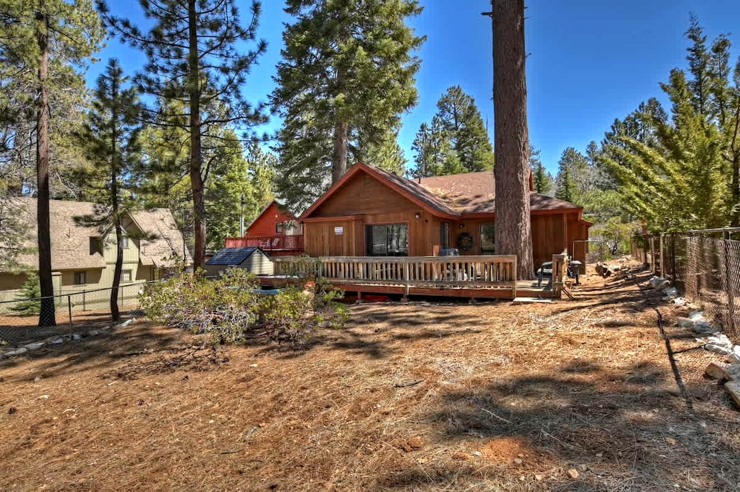 Charming Cabin with Hot-tub and Fireplace in Big Bear Lake, California