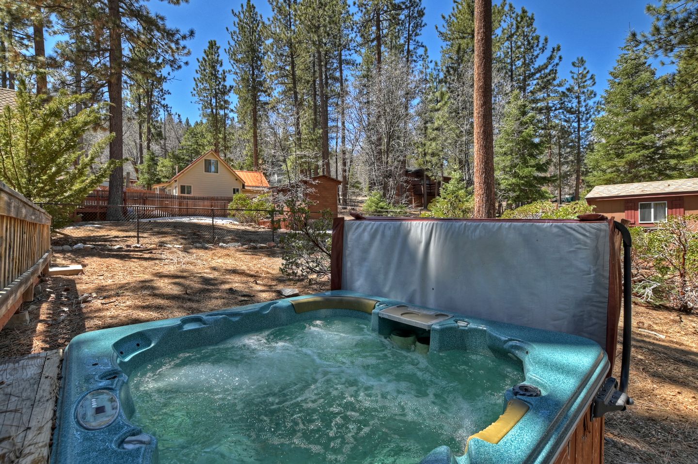 Charming Cabin with Hot-tub and Fireplace in Big Bear Lake, California