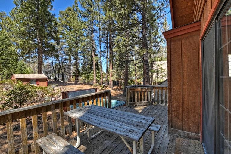 Cabins (United States of America, Big Bear Lake, California)