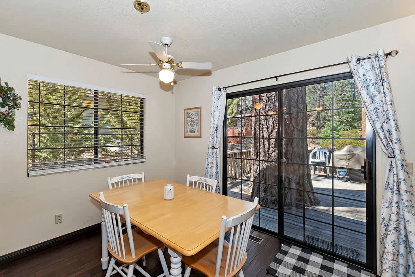 Charming Cabin with Hot-tub and Fireplace in Big Bear Lake, California