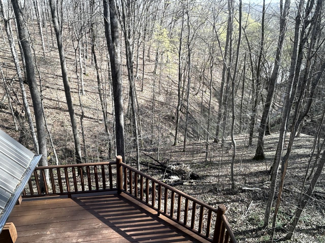 Charming Cabin with Hot-tub and Stunning Views in Campbellsville, Kentucky