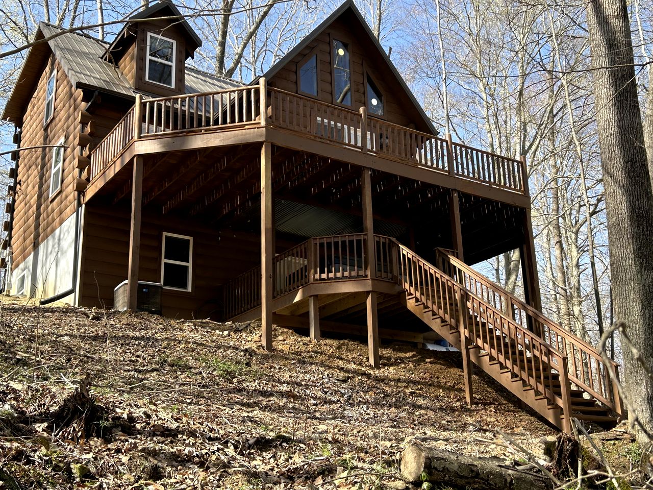 Charming Cabin with Hot-tub and Stunning Views in Campbellsville, Kentucky