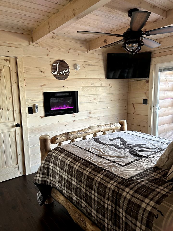 Charming Cabin with Hot-tub and Stunning Views in Campbellsville, Kentucky