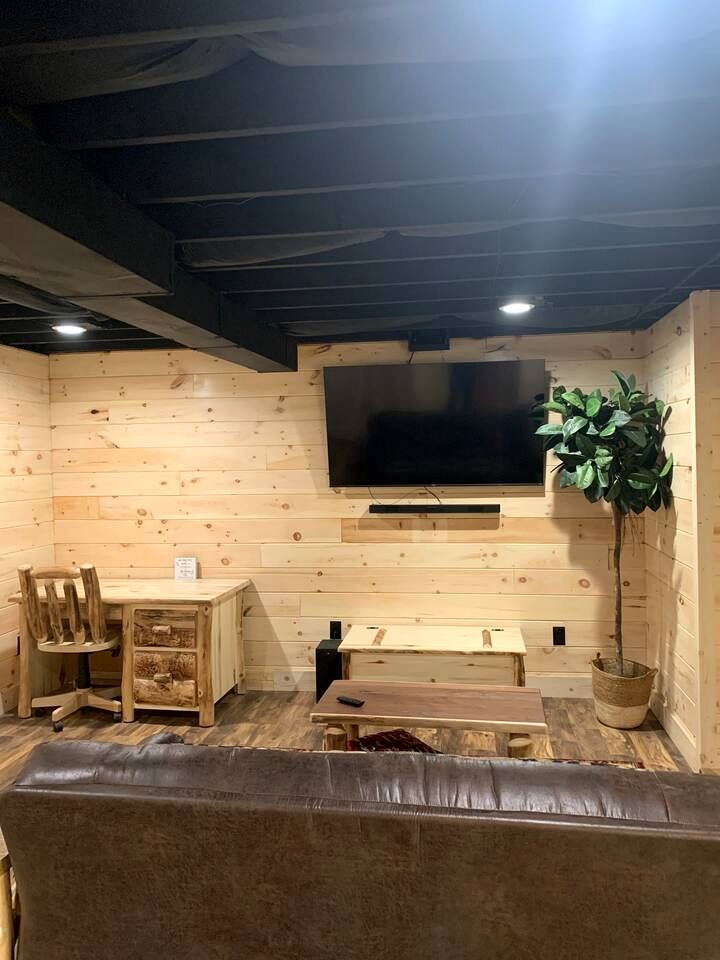 Charming Cabin with Hot-tub and Stunning Views in Campbellsville, Kentucky