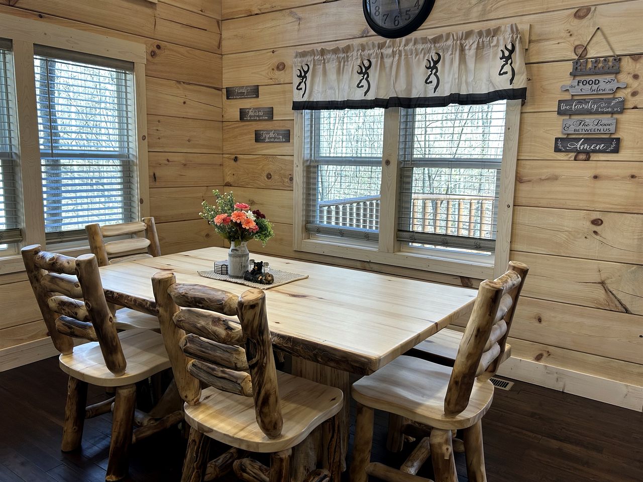 Charming Cabin with Hot-tub and Stunning Views in Campbellsville, Kentucky