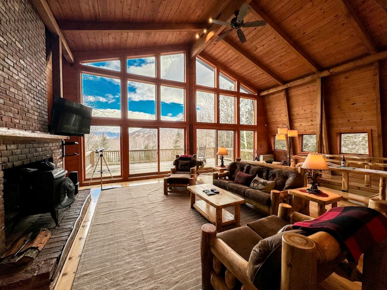 Charming Cabin with Hot-tub and Amazing Vistas in Jackson, New Hampshire