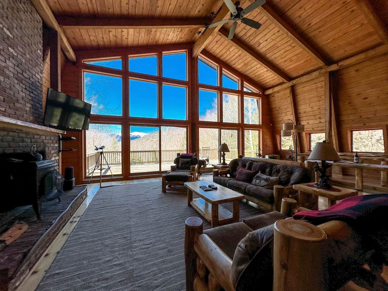 Charming Cabin with Hot-tub and Amazing Vistas in Jackson, New Hampshire