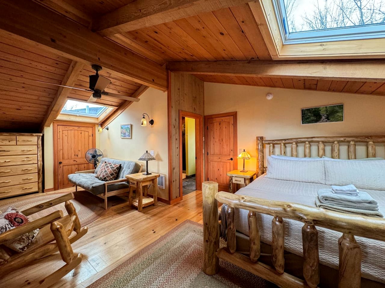 Charming Cabin with Hot-tub and Amazing Vistas in Jackson, New Hampshire