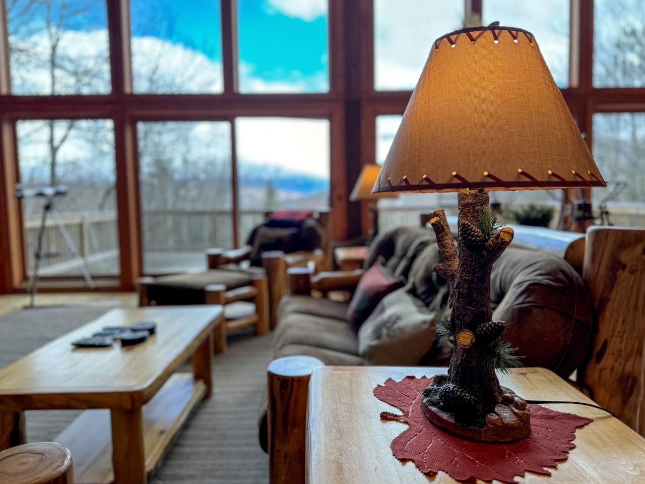 Charming Cabin with Hot-tub and Amazing Vistas in Jackson, New Hampshire