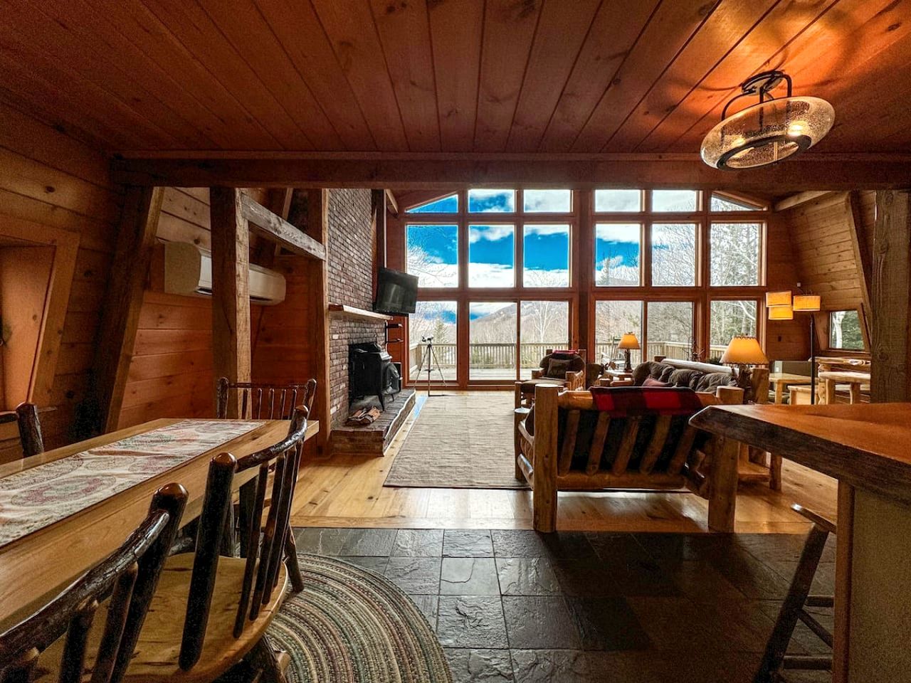 Charming Cabin with Hot-tub and Amazing Vistas in Jackson, New Hampshire