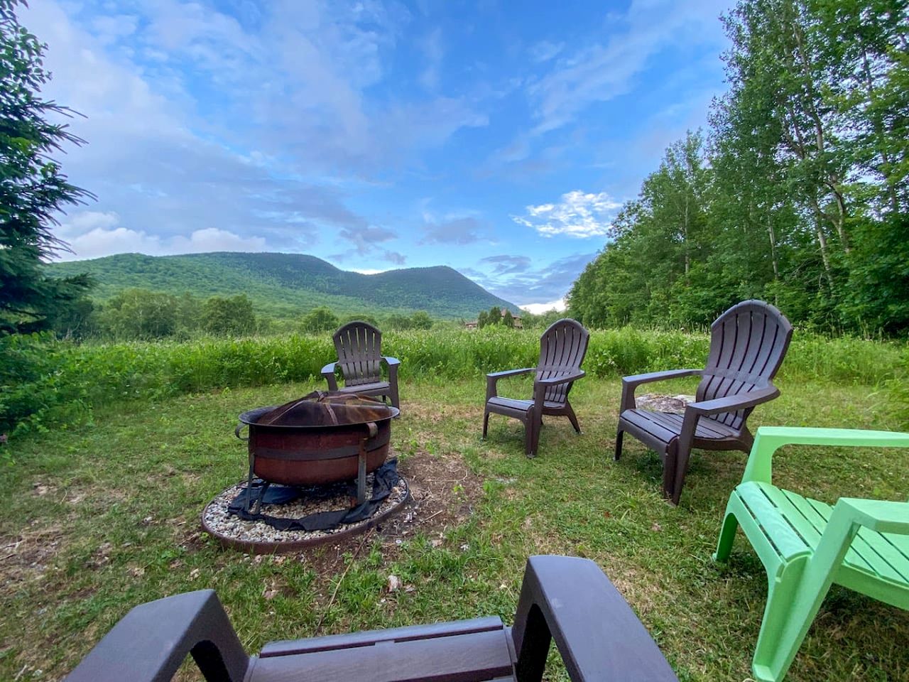 Charming Cabin with Hot-tub and Amazing Vistas in Jackson, New Hampshire