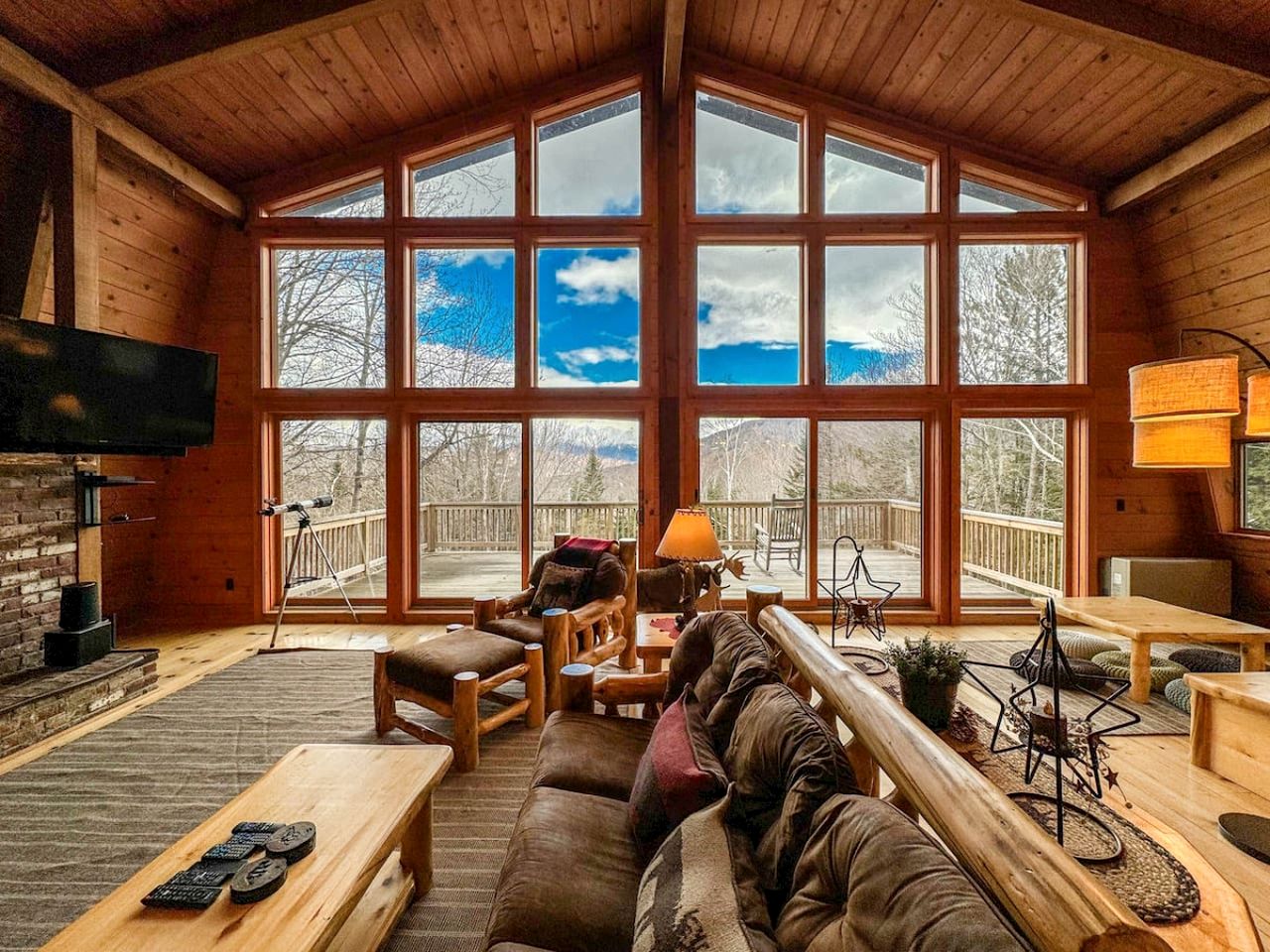 Charming Cabin with Hot-tub and Amazing Vistas in Jackson, New Hampshire