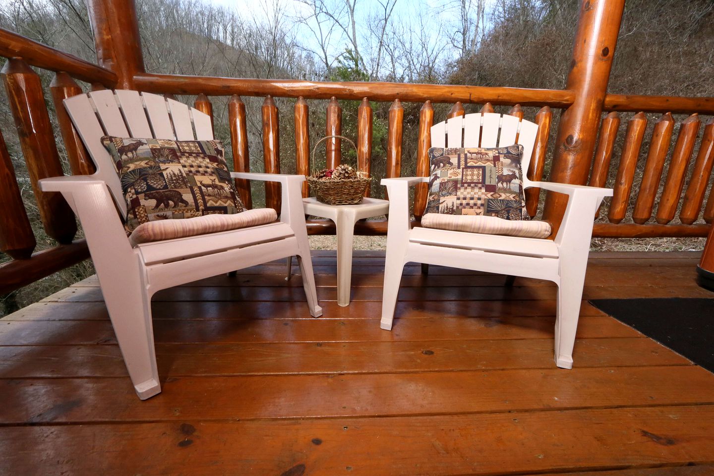 Vacations to the Great Smoky Mountains in this Fully-Equipped Cabin Rental in Tennessee