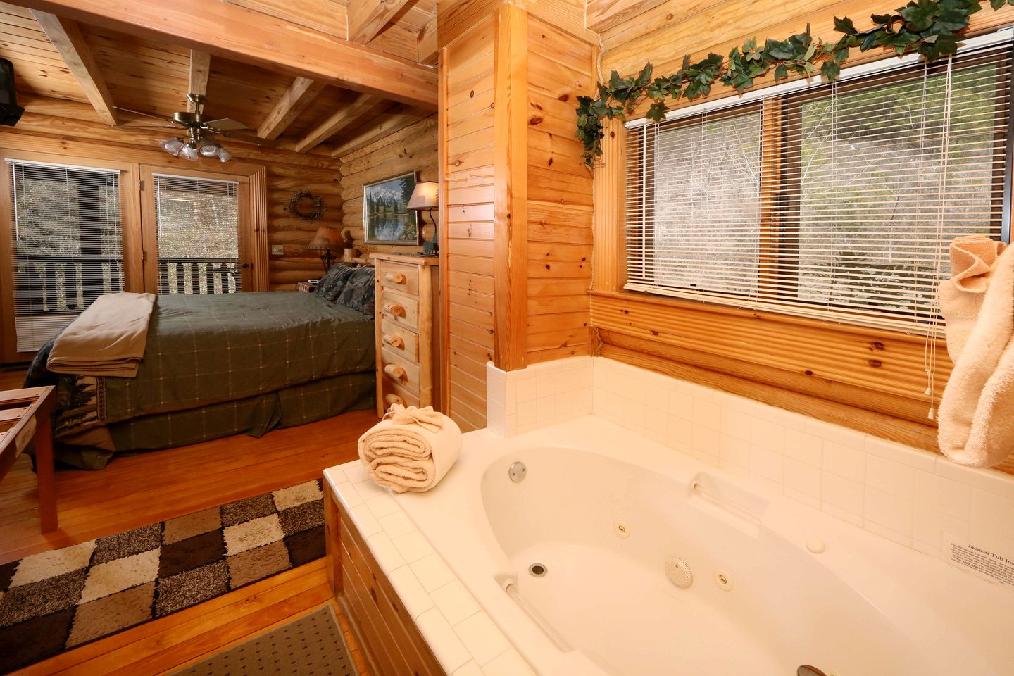 Vacations to the Great Smoky Mountains in this Fully-Equipped Cabin Rental in Tennessee