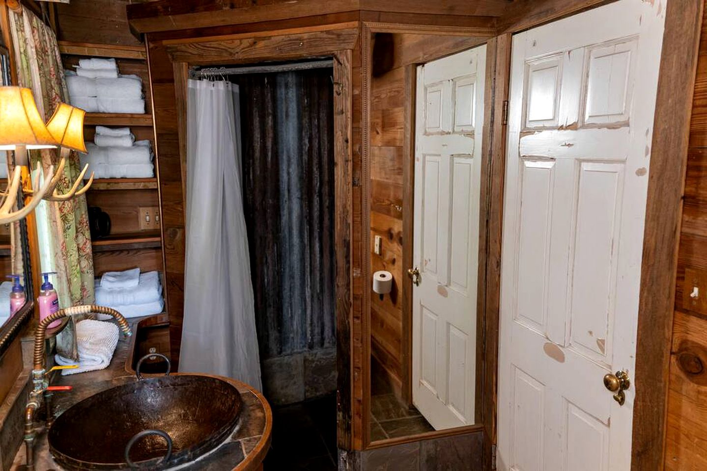 Charming Cabin Oasis on Lake Bridgeport: Glamping in Texas Hill Country