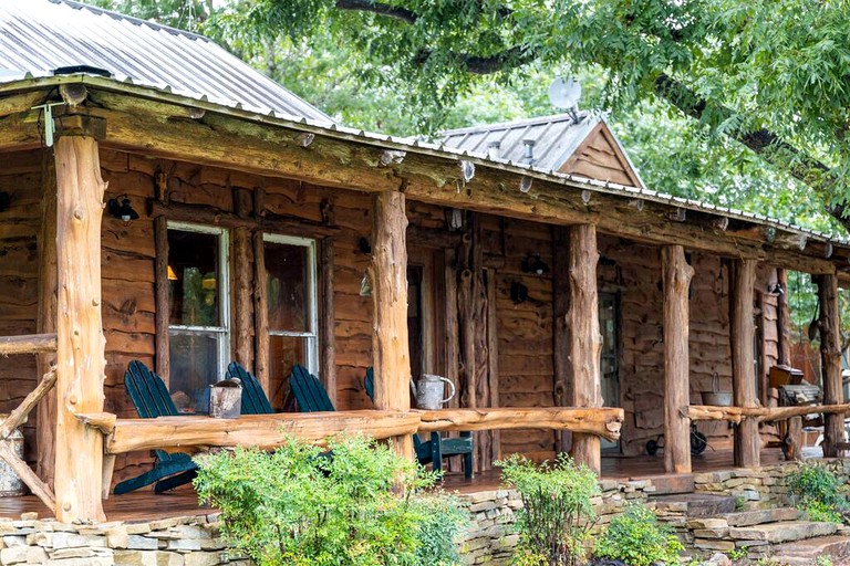 Cabins (United States of America, Chilton, Texas)