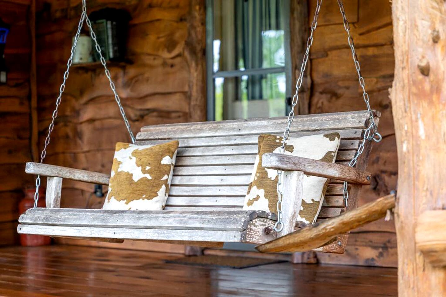 Charming Cabin Oasis on Lake Bridgeport: Glamping in Texas Hill Country