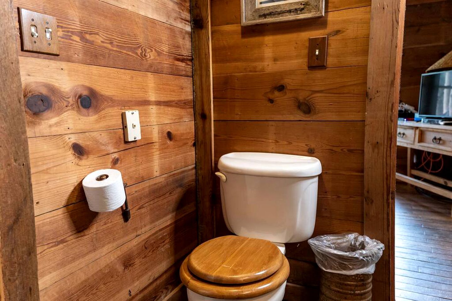 Charming Cabin Oasis on Lake Bridgeport: Glamping in Texas Hill Country