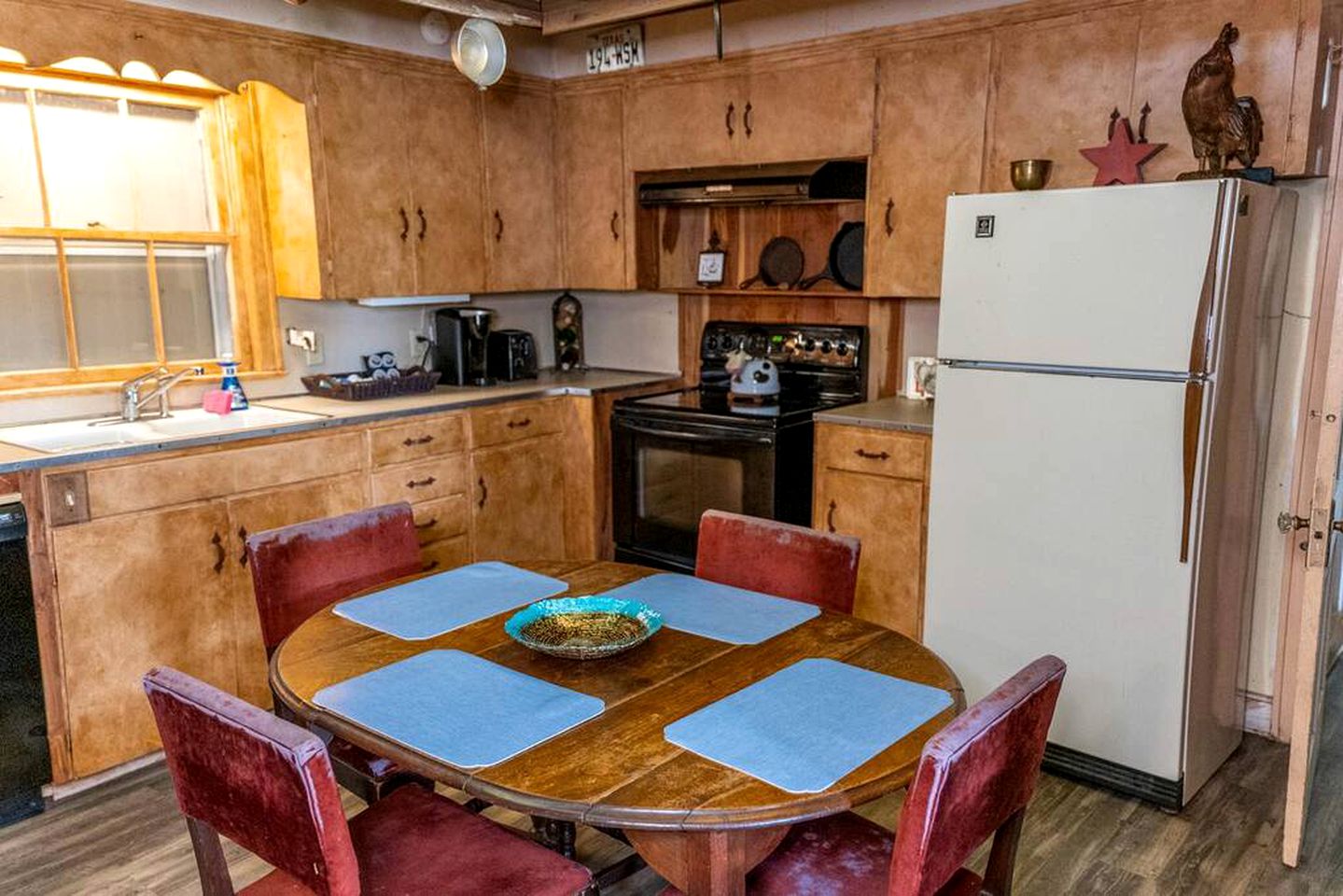 Charming Cabin Oasis on Lake Bridgeport: Glamping in Texas Hill Country