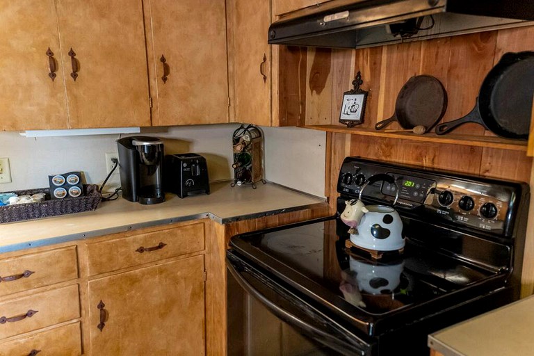 Cabins (United States of America, Chilton, Texas)