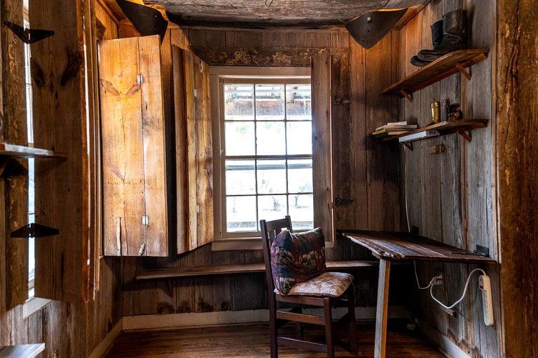 Cabins (United States of America, Chilton, Texas)