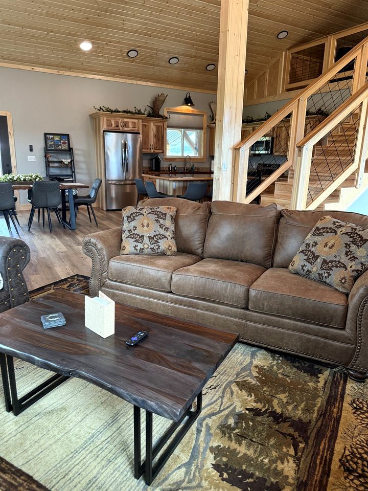 Charming Cabin with Panoramic Mountain Views near Pony in the Tobacco Root Foothills, Montana