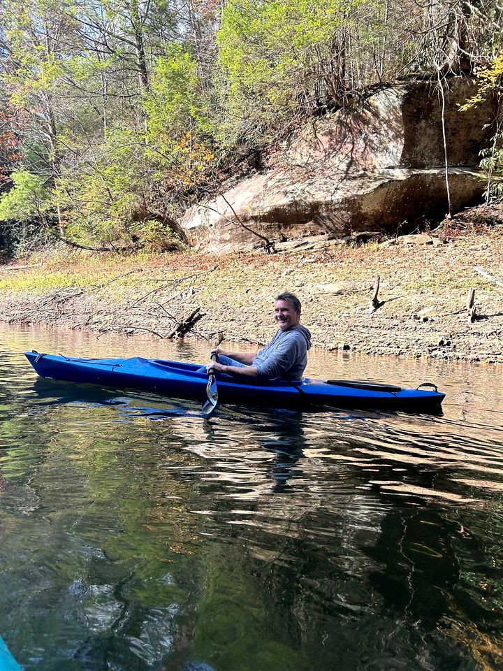Charming Cabin with Private Hot Tub Near Red River Gorge in Campton, Kentucky