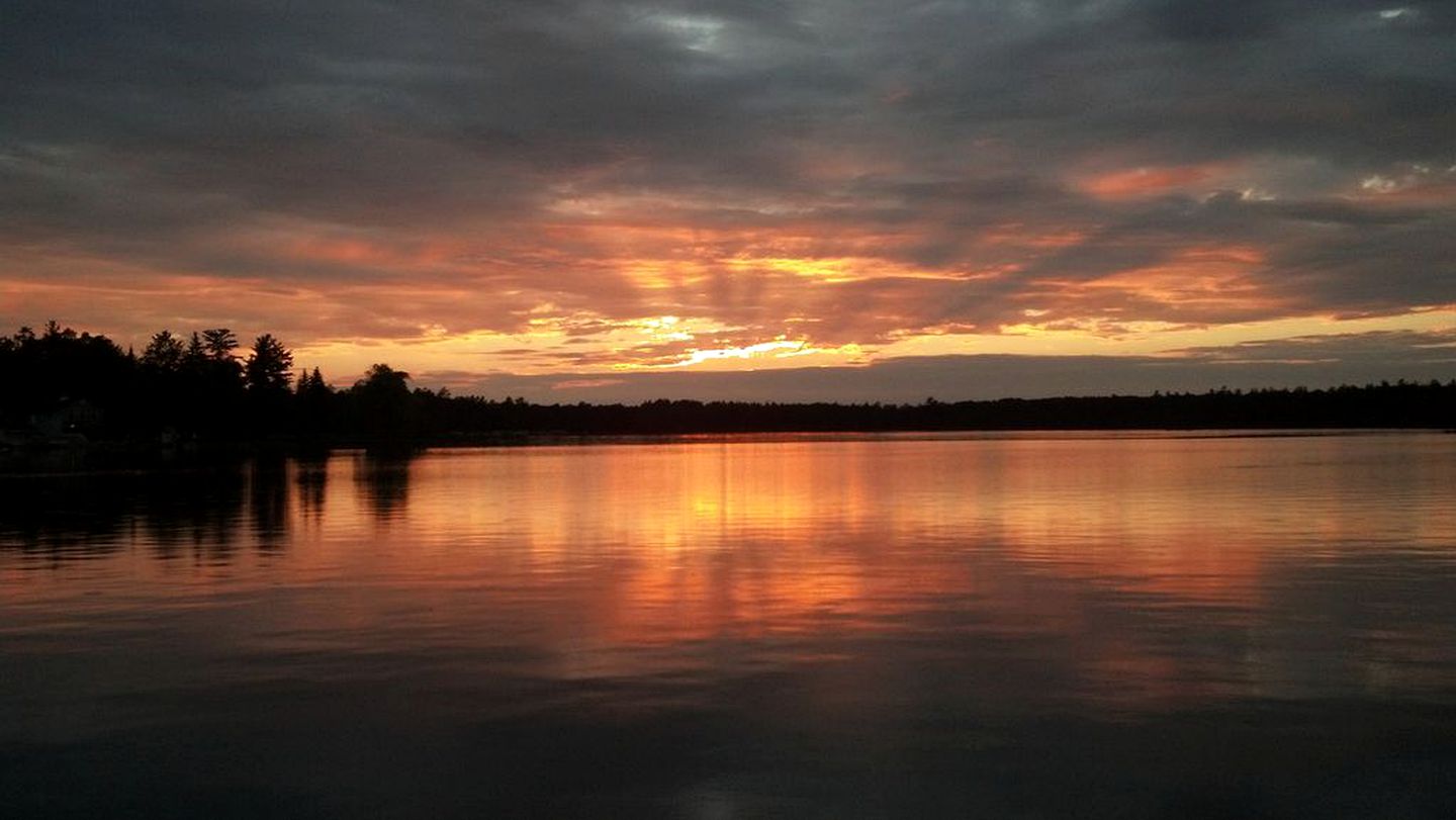 Charming Cabin Rental for the Perfect Summer Getaway on Clear Lake in Michigan