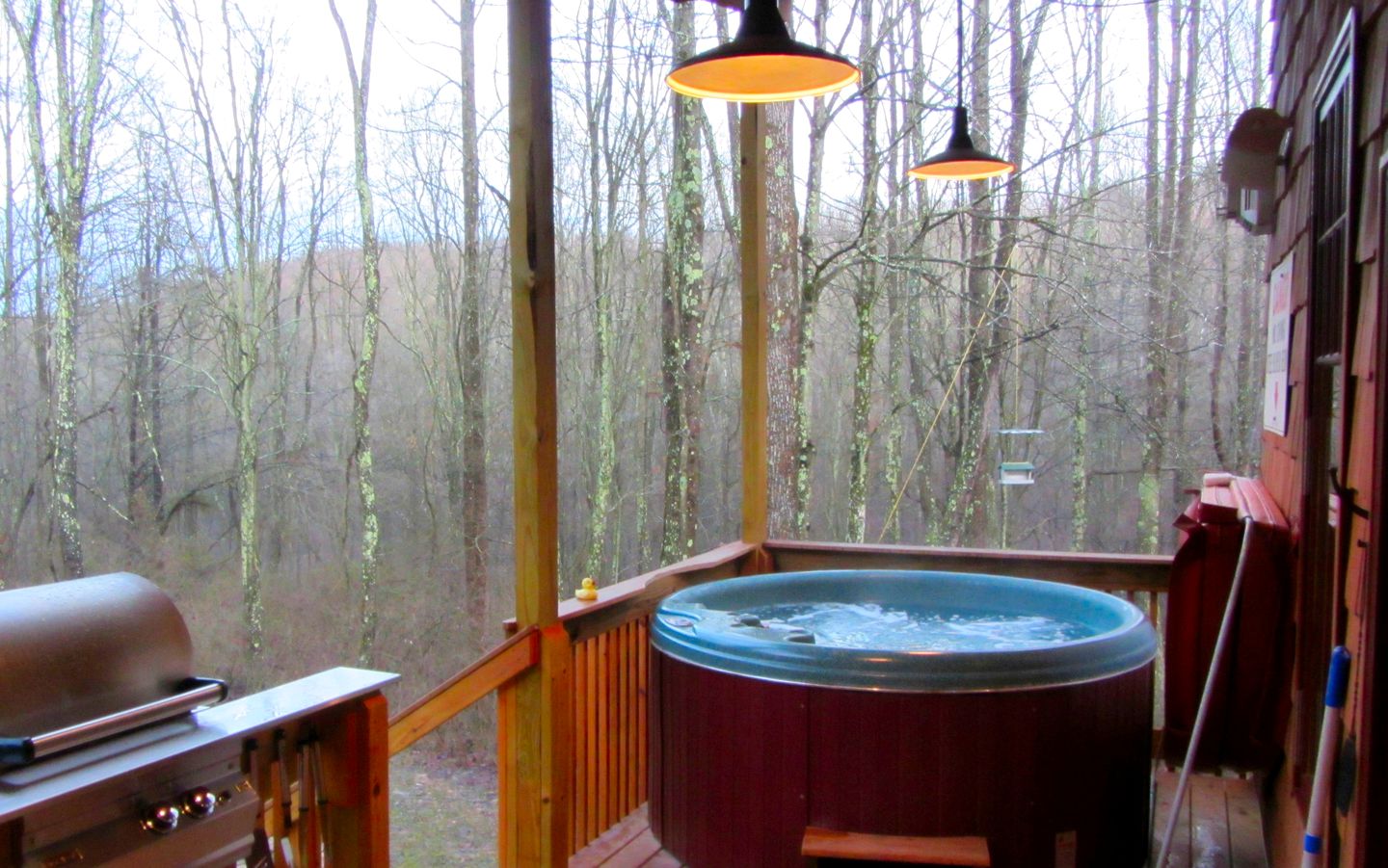 Romantic Cabin Getaway Beaver, Ohio Glamping Hub